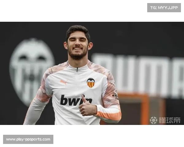 贡萨洛-加西亚禁区跑位聪明，比利亚看好其国家队前景